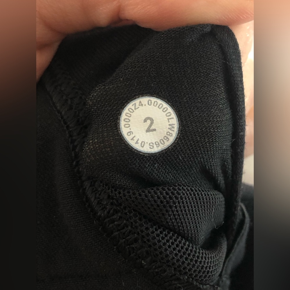 Lululemon Picnic Play Dress Black Second Release with Logo on back Size 2 EUC - Picture 10 of 10